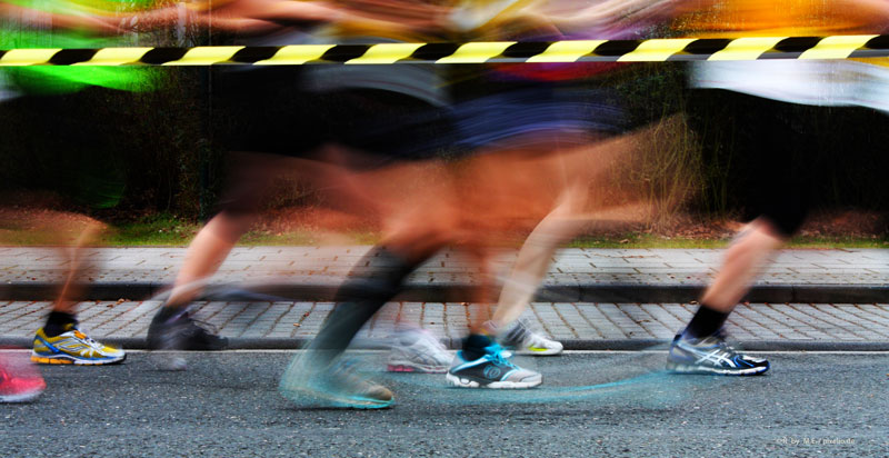 Läuferinnen und Läufer bei einem Marathon