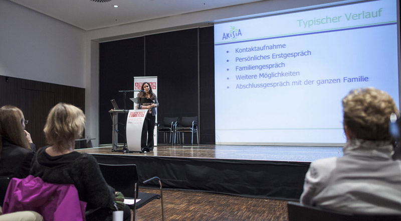 Fachtagung Starke Seelen durch starke Netze - Förderung der psychischen Kinder- und Jugendgesundheit in NRW am 25.10.2012 in Köln